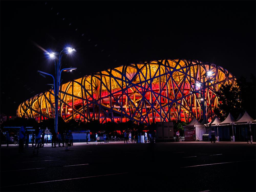 Beijing：Experience the historical depth and fashionable vitality of Beijing in all aspects, from red walls and golden tiles to bustling night scenes