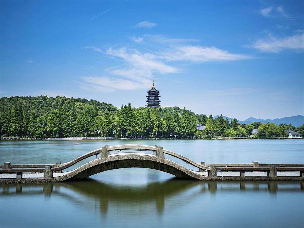 Hangzhou: Explore the culture of Songcheng, visit the Silk City, and dream of West Lake