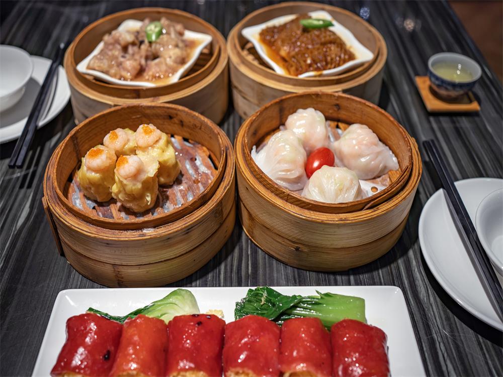 Guangzhou: Tasting the culture of morning tea and experiencing the combination of technology and culture